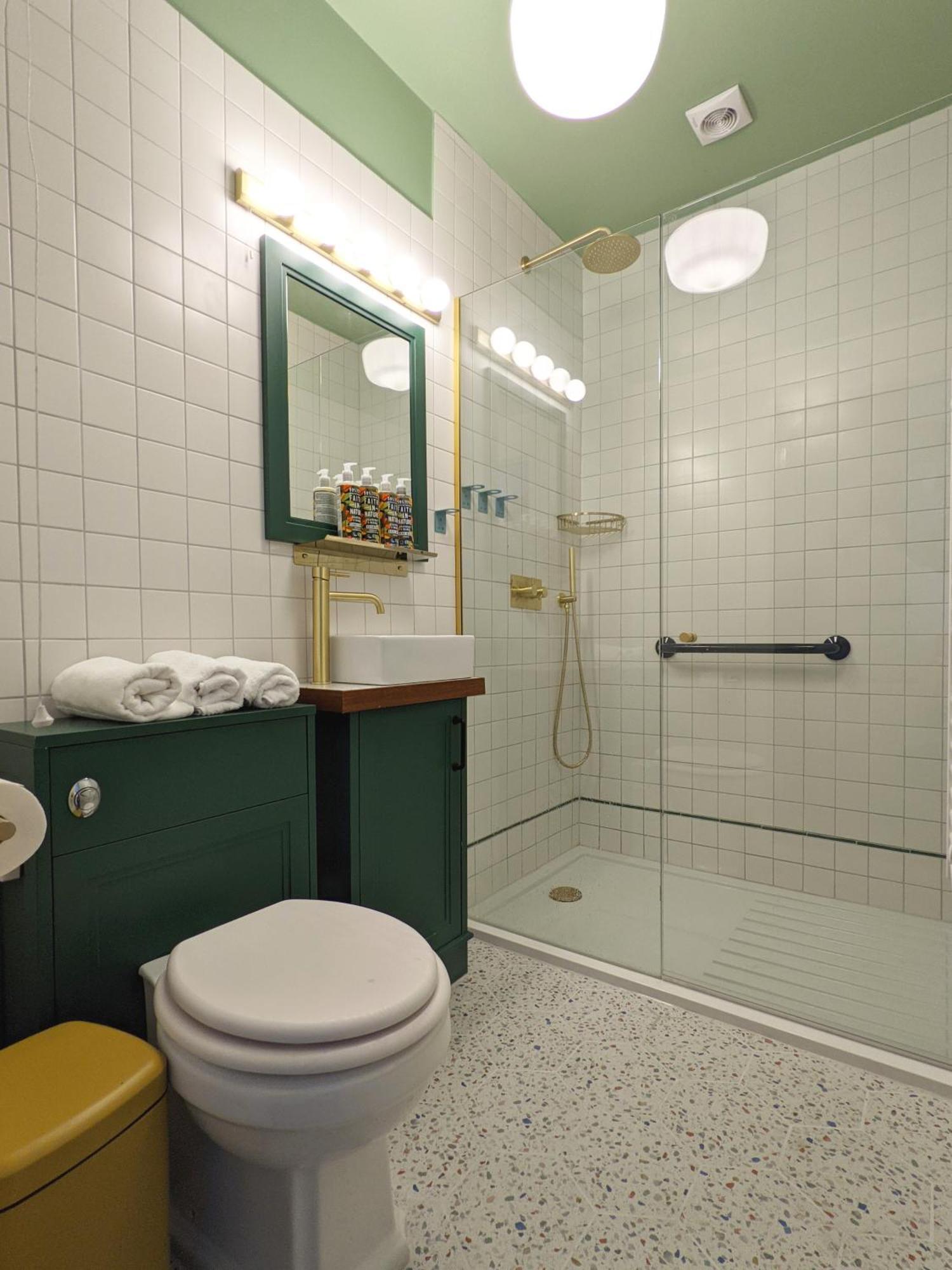 The Stirling Arms Pub & Rooms برايتون الغرفة الصورة